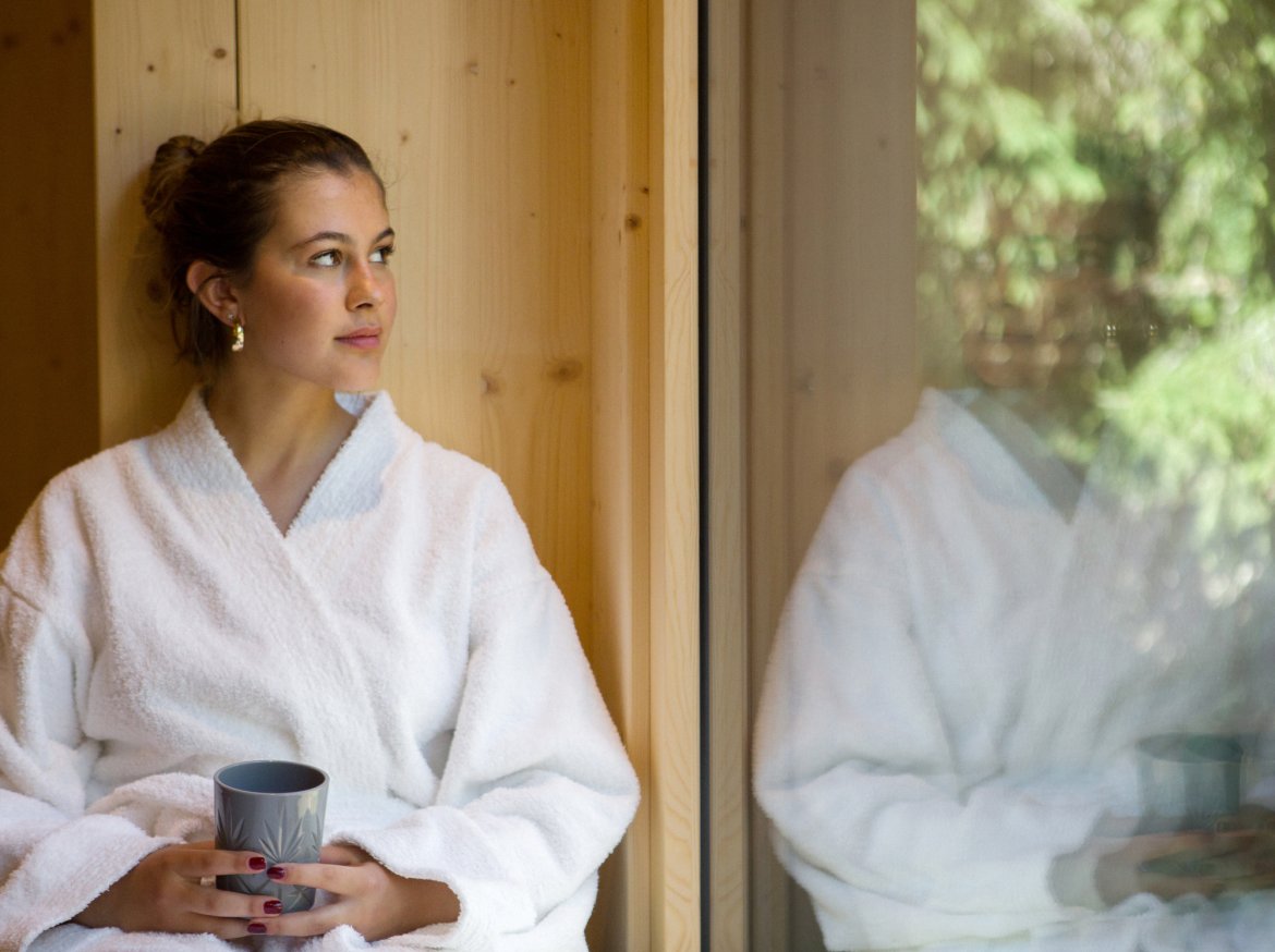 Entspannen im Wellnessbereich mit Bergblick